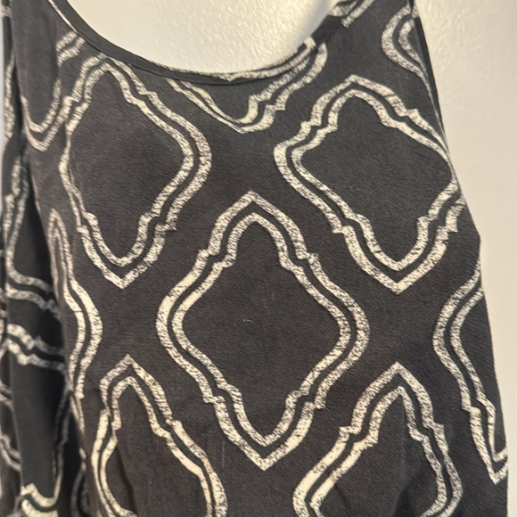Patterned Tank Top - Picture 3 of 6